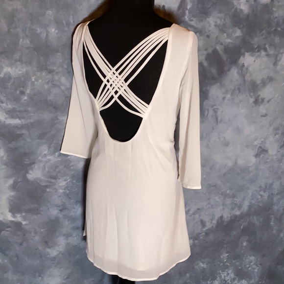 Tobi 3/4 Sleeve Dress / Cute crisscross back - Picture 4 of 16